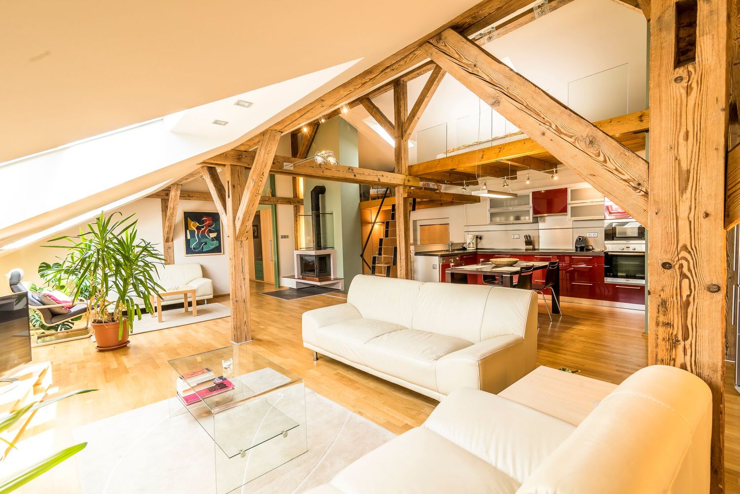 <span style="font-weight: bold;">PENTHOUSES </span><br>